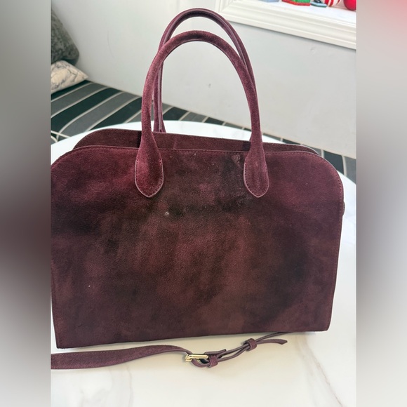 Elegant Burgundy Suede Handbag - Picture 13 of 14